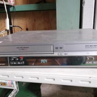 Panasonic　DIGA 　VHS DVDプレイヤー