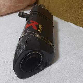 【すぐ消します】KTM パワーパーツ 390Duke 17-20 AKRAPOVIC チタン・カーボンスリップオンマフラー