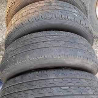 195/70R15 106/104L 4本　トヨエース　ダイナ　100系ハイエースに