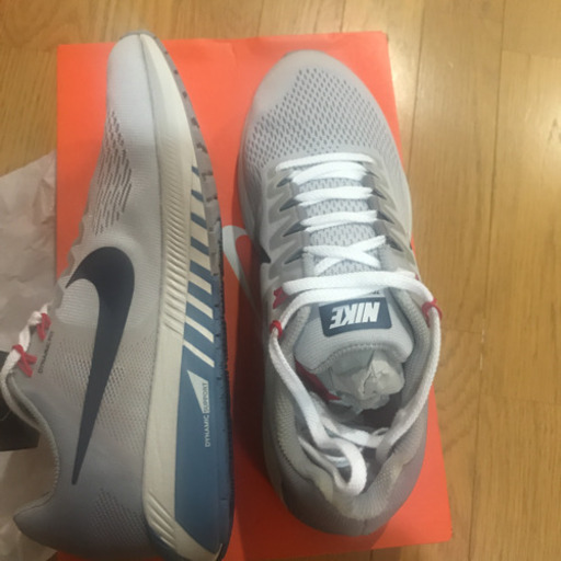 NIKEの新品スニーカー