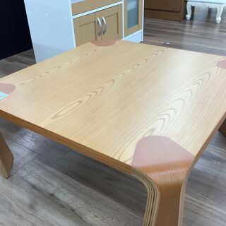 シンプルで使い勝手抜群！天童木工の座卓です。