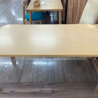 存在感抜群！天童木工のダイニングテーブルです