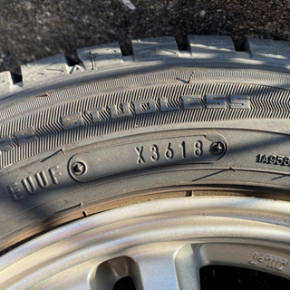 タイヤ、ホイール ホイール付きスタッドレス ワンシーズンのみ使用 