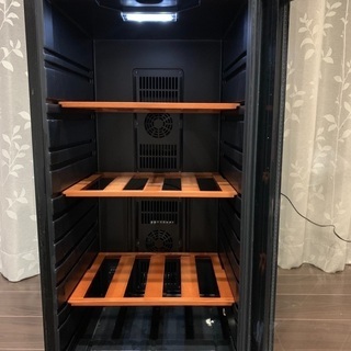 中古2年間使用】デバイスタイル電子ワインセラー
