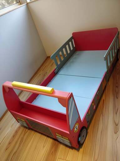 Kidkraft 子供用ベッドフレーム消防車デザイン りすさん 元田中のベッド キッズ用ベッド の中古あげます 譲ります ジモティーで不用品の処分
