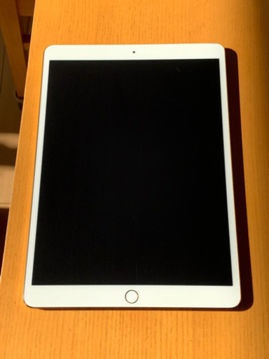 40000円【本日最終日！最終値下げ】iPad pro 10.5(64GB)Wi-Fiセルラー