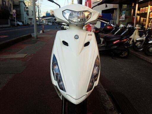 NO.3564　アクシス１２５Ｚ（ＡＸＩＳ）　４サイクルエンジン　ＦＩ車　ホワイト　☆彡