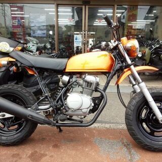 NO.3573　エイプ５０ （ＡＰＥ） クラッチ付き５速ミッション車　ＣＢ７５０ＦＯＵＲカラー（オレンジ／ゴールド）　☆彡