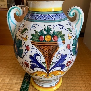 可愛い花瓶(壺) イタリア製？