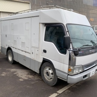エルフトラック　キャンピングカーベース車両