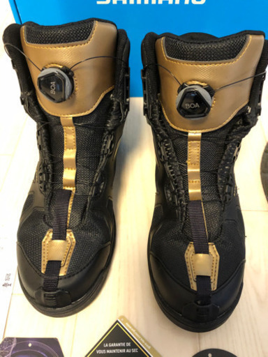 磯靴美品❗️シマノ１８　ＦＳ−１７５Ｒ LIMITED　PRO　（カラー：リミテッドブラック）　27.5cm