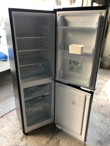 KRSE-16A　ノンフロン冷凍冷蔵庫162L(ブラックシルバー)