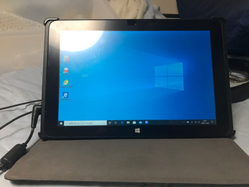 富士通　富士通タブレットPC  office2019 Webカメラ搭載　メモリ4GSSD64G