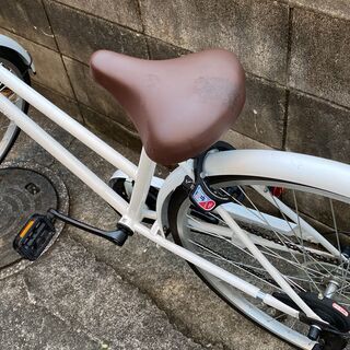 CADALORA(カダローラ)  27インチ カゴ付 6段ギア LEDライト ホワイト 自転車 通勤 通学★買取帝国 志木店 CADALORA(カダローラ) 27インチ カゴ付 6段ギア LEDライト ホワイト