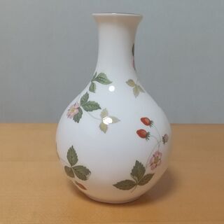 ウエッジウッド ワイルドストロベリー 花瓶　12cm