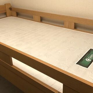 美品 Granz グランツ 高級 2段ベッド + マットレス タモ無垢材 フラットタイプ ホコリガード すのこタイプ  - 横浜市