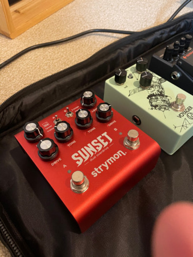 strymon sunset 、warlus audio voyager、boss mt-2wのセットです。