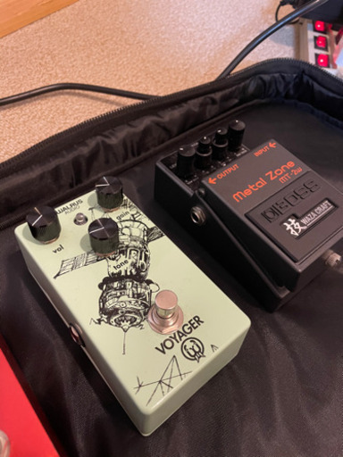 strymon sunset 、warlus audio voyager、boss mt-2wのセットです。