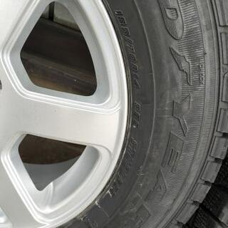 アルミ付きスタッドレスタイヤ！　ノート、フリード、フィット、bB、ティーダ、カローラなど！　格安！
