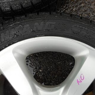 スタッドレスタイヤ17インチ 溝あり！ 215/45R17 BHレガシィアルミ 