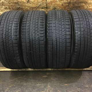 BS BLIZZAK VRX2 235/40R19 19インチ スタッドレス 4本 2017年製 マークX レクサスGS RC パサート VOLVO S60等　(VTA445) クレジットカード QR決済可能 BS BLIZZAK VRX2 235/40R19 19インチ スタッドレス 4本 2017年製