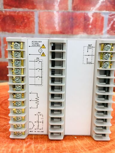 アズビル C36TR1UA1000 デジタル指示調節計【リライズ野田愛宕店】【未使用】管理番号：ITWEJEPDGJNE アズビル C36TR1UA1000 デジタル指示調節計【リライズ野田愛宕店】【未