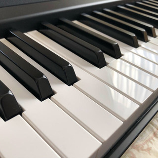 【ネット決済】Korg 電子ピアノ　B1 BK 88鍵盤　譜面台付き