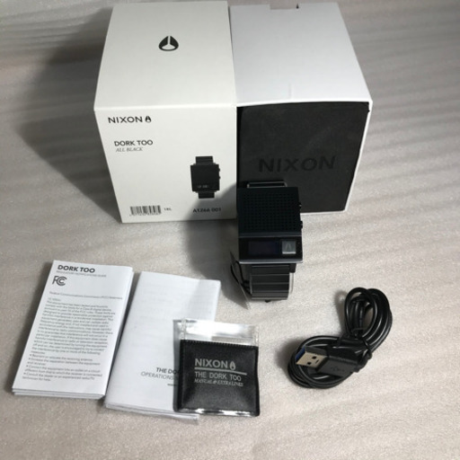 ニクソン　Nixon DORK  TOO オールブラック　デジタル時計