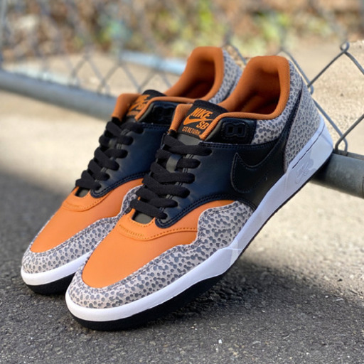 NIKE ナイキ　スケートシューズ