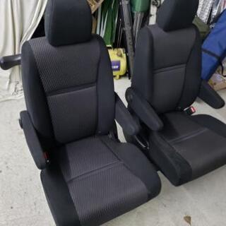 間もなく終了予定！　ホンダ　ステップワゴン　RP4 中古左右セカンドシート