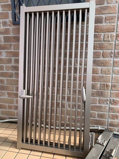 美品！外構アルミ門扉 三協アルミ製 ストア 使用期間9ヶ月 門柱・ 