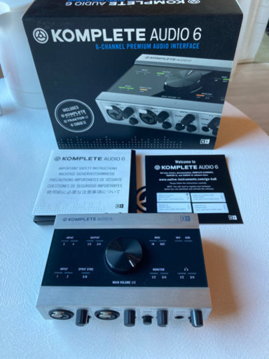 KOMPLETE AUDIO6 オーディオインターフェース