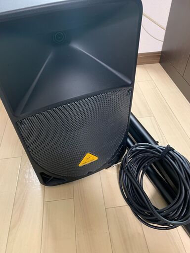 1000Wパワーアンプ（ BEHRINGER EUROLIVE B112D ）2基 スタンドと10m