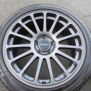 ＥＧＯＩＳＴ　１７インチ　プリウス、ウィッシュ、レガシィ、８６