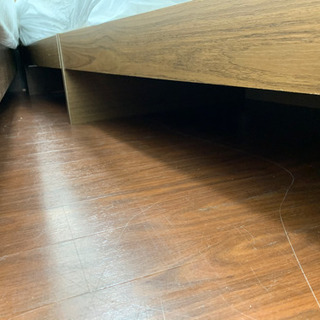 クイーンサイズベッド　ダークブラウン　【トレファク所沢店】 クイーンサイズベッド ダークブラウン 【トレファク所沢店】