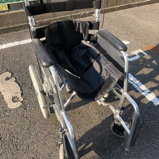【車椅子】折りたたみ車椅子