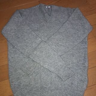 【UNIQLO】セーター　灰色