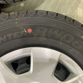 ハイエース  スタッドレス 195/80R15 純正ホイール付き