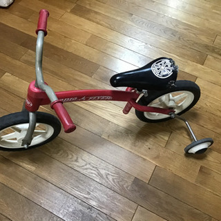 ラジオフライヤ　radio flyer ストライダー　バランスバイク