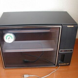 東芝 防湿庫 ドライボックス TOSHIBA DC-47 目立っ...