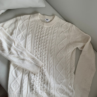 【ネット決済】ユニクロ: 白のセーター