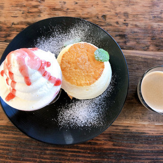 今日予定空いたのでお茶でもどうですか😊❓✨