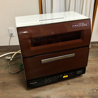 【あげます】Panasonic 食器洗い乾燥機 NP-TR8／ジ...