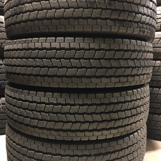 195/80R15 ほぼ新品　4本セット格安❣️ハイエース　キャ...