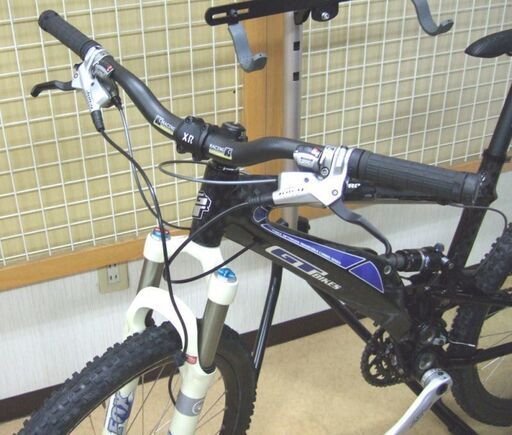 新品価格約45万円のカーボンMTB「GT i-DRIVE 4 PRO carbon」が