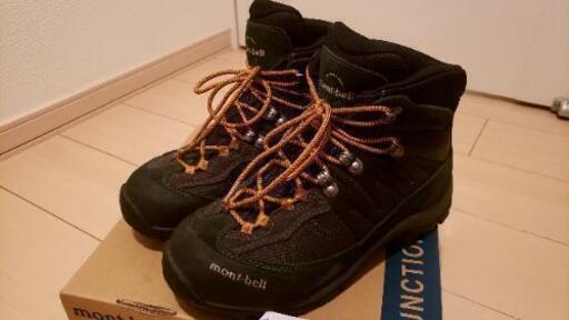 綺麗な冬靴　25.0センチ　モンベル