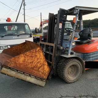フォークリフト▲2.5t！FD25！ディーゼル！ヒンジ付き！バケット付き！