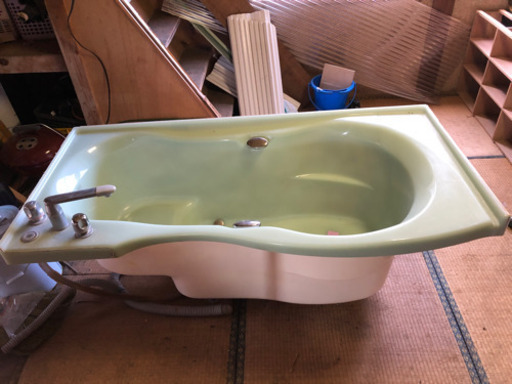 ユニットバス浴槽のみ エプロンなし 追い焚き口あり 太郎 冠着のその他の中古あげます 譲ります ジモティーで不用品の処分 ユニットバス浴槽のみ エプロンなし 追い焚き口あり 太郎 冠着のその他の中古あげます 譲ります ジモティーで不用品の処分