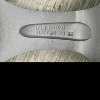 スタッドレスタイヤ 205/+R16 ホイール４本セット最終値下げ