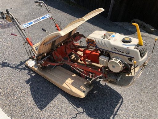 歩行田植え機